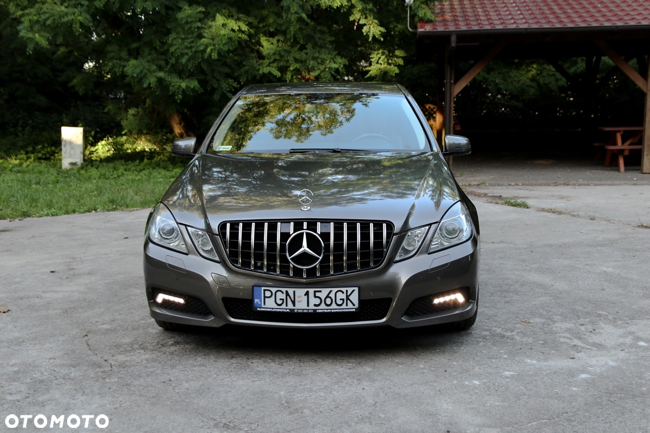 Mercedes-Benz Klasa E 350 T CDI DPF 4Matic BlueEFFICIENCY 7G-TRONIC Avantgarde - 2