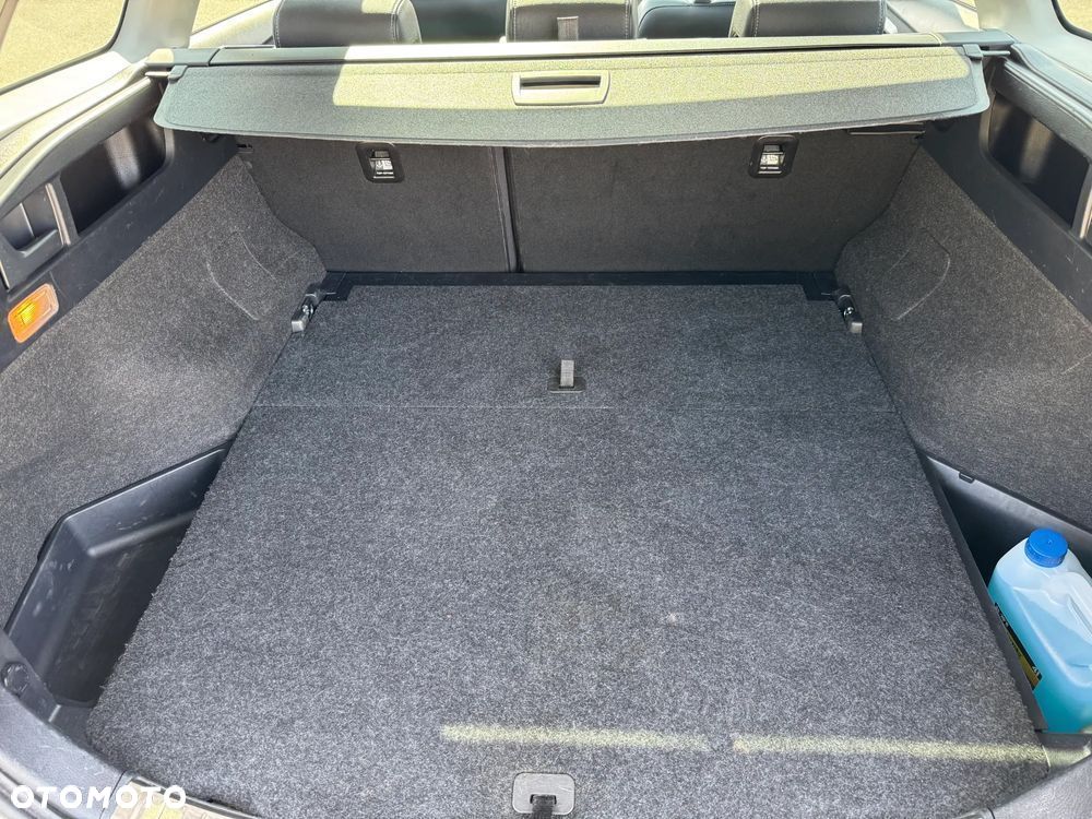 Toyota Auris 2.0 D-4D Premium Comfort - 17