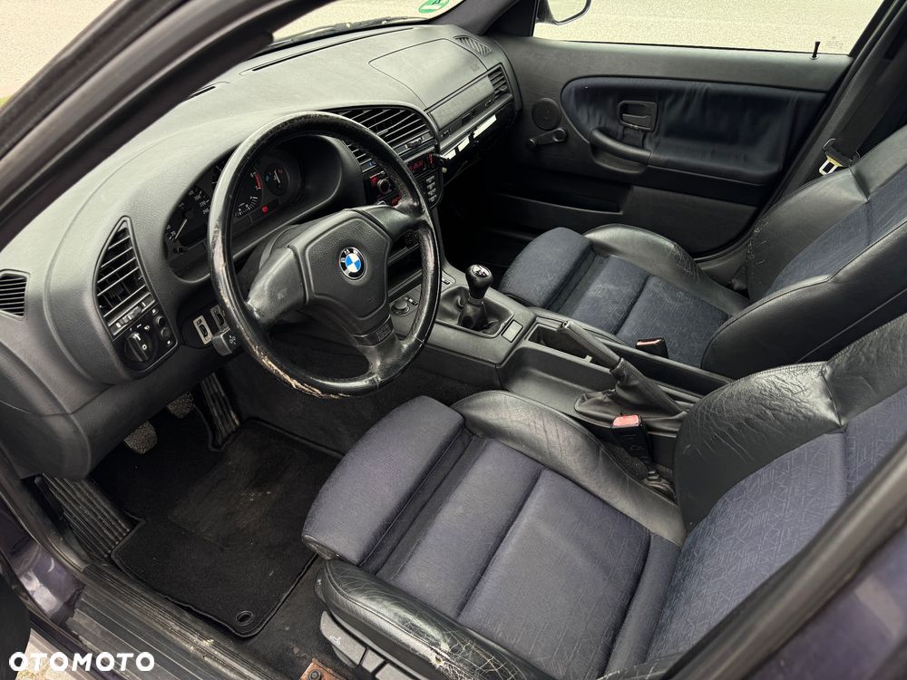 BMW Seria 3 318i - 18