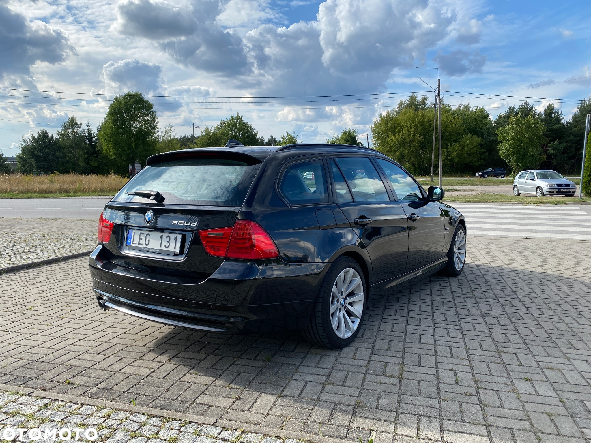 BMW Seria 3 320d DPF Touring - 8