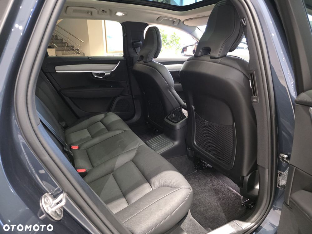 Volvo V90 - 32