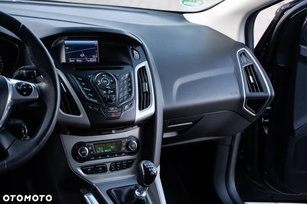 Ford Focus 1.0 EcoBoost Hybrid ACTIVE - 33