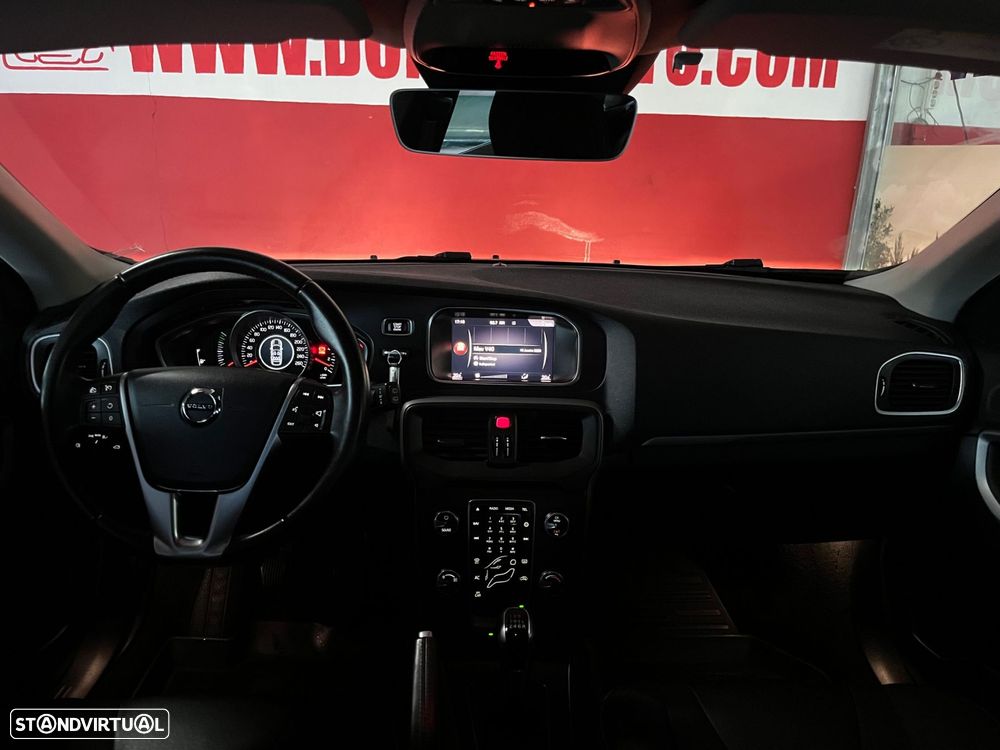 Volvo V40 2.0 D3 Momentum - 8