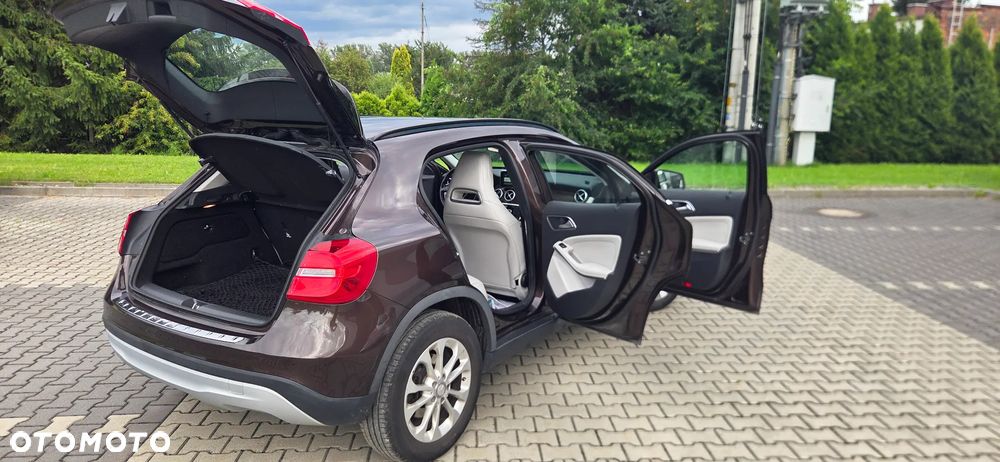Mercedes-Benz GLA 250 4-Matic - 5