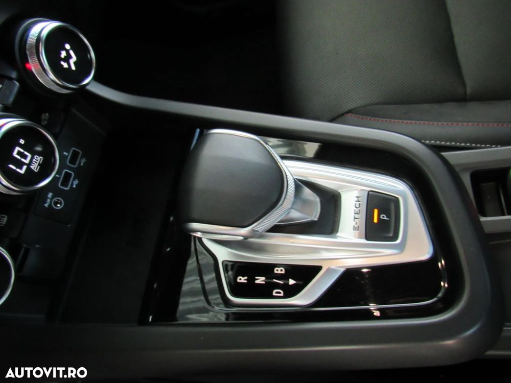 Renault Arkana E-TECH RS Line - 18