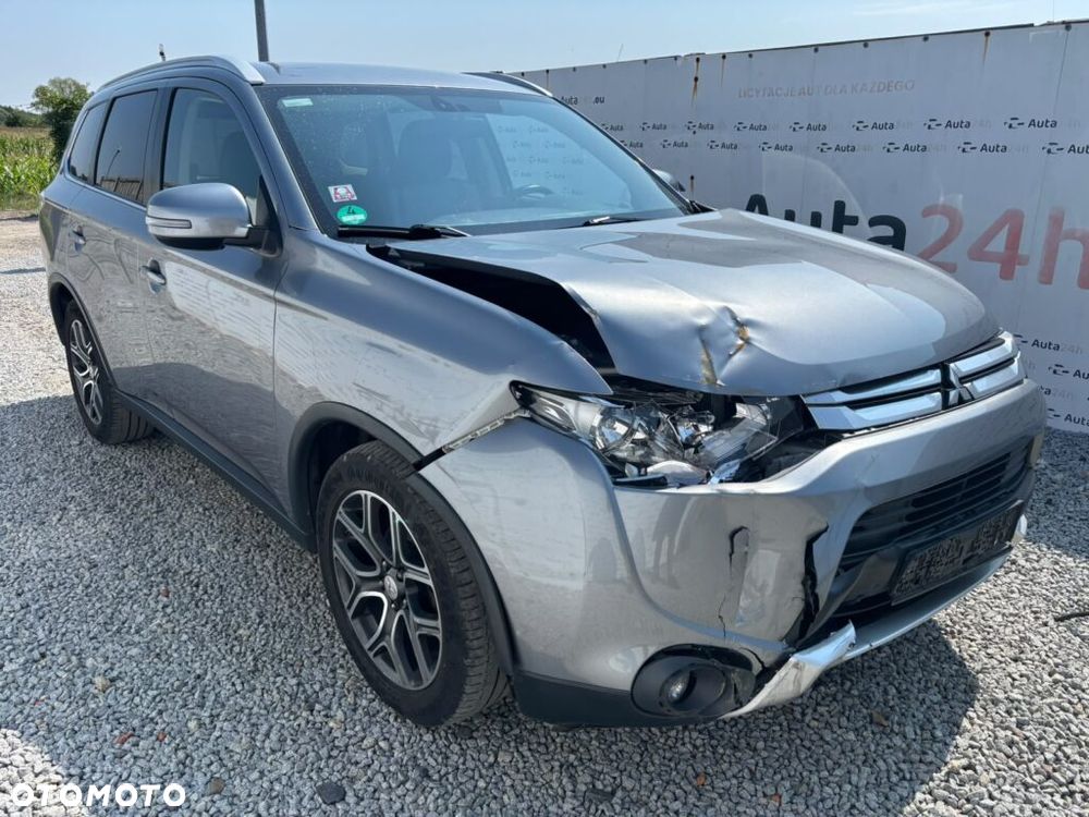 Mitsubishi Outlander 2.2 DI-D 4WD Automatik Invite - 2
