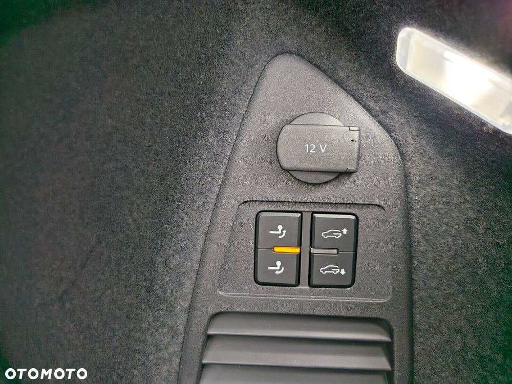Volkswagen Touareg - 11