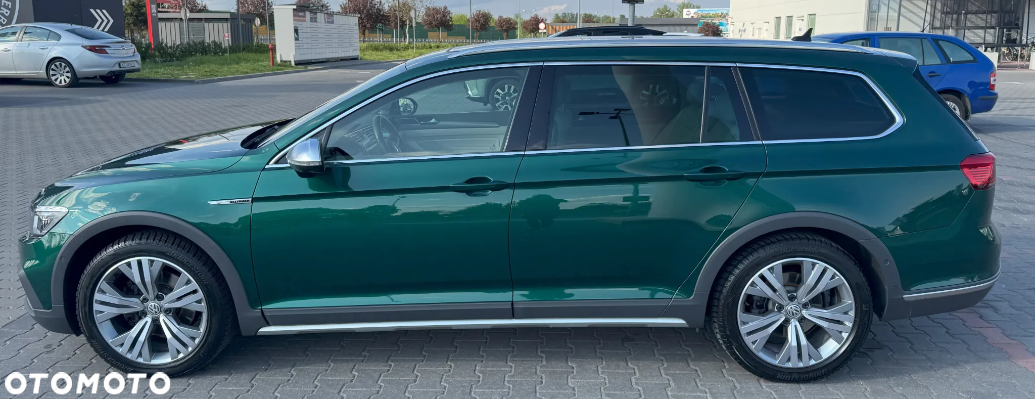 Volkswagen Passat - 8
