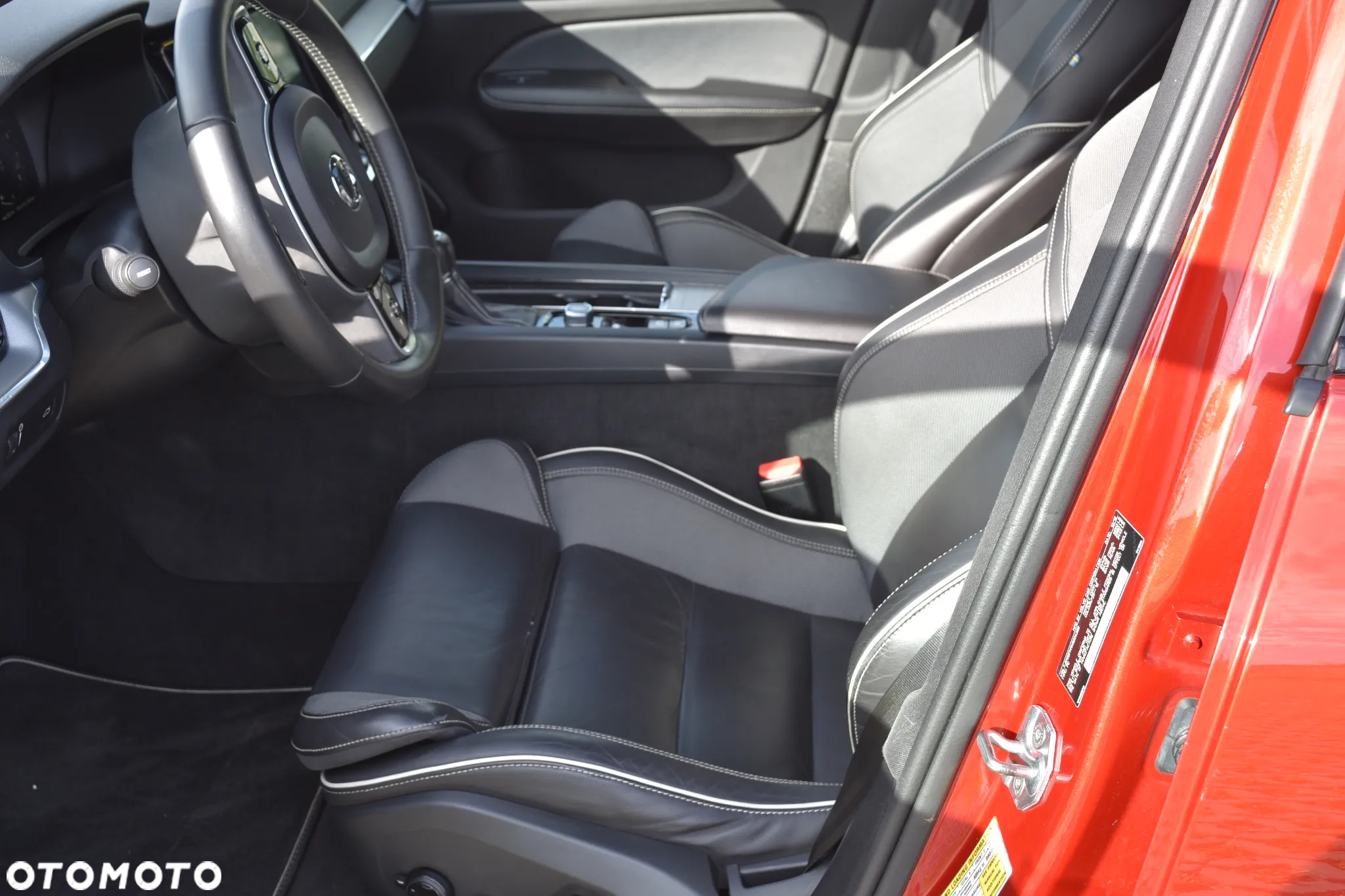 Volvo S60 T5 R-Design - 22