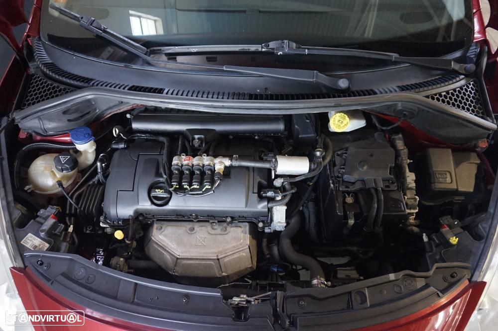 Peugeot 207 1.4 16V Trendy - 19