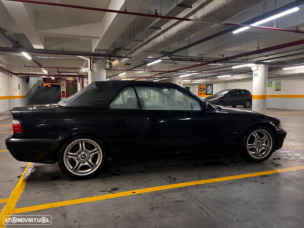 BMW 320 i Touring - 4