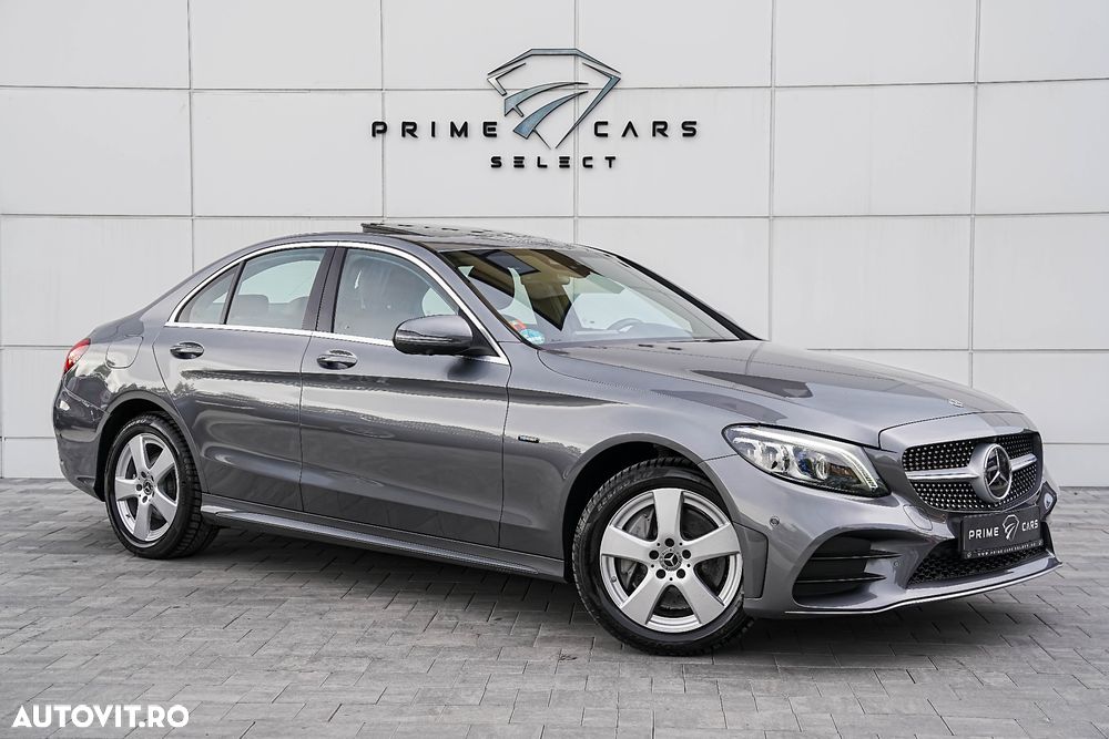 Mercedes-Benz C 300 e 4MATIC 9G-TRONIC AMG Line - 31