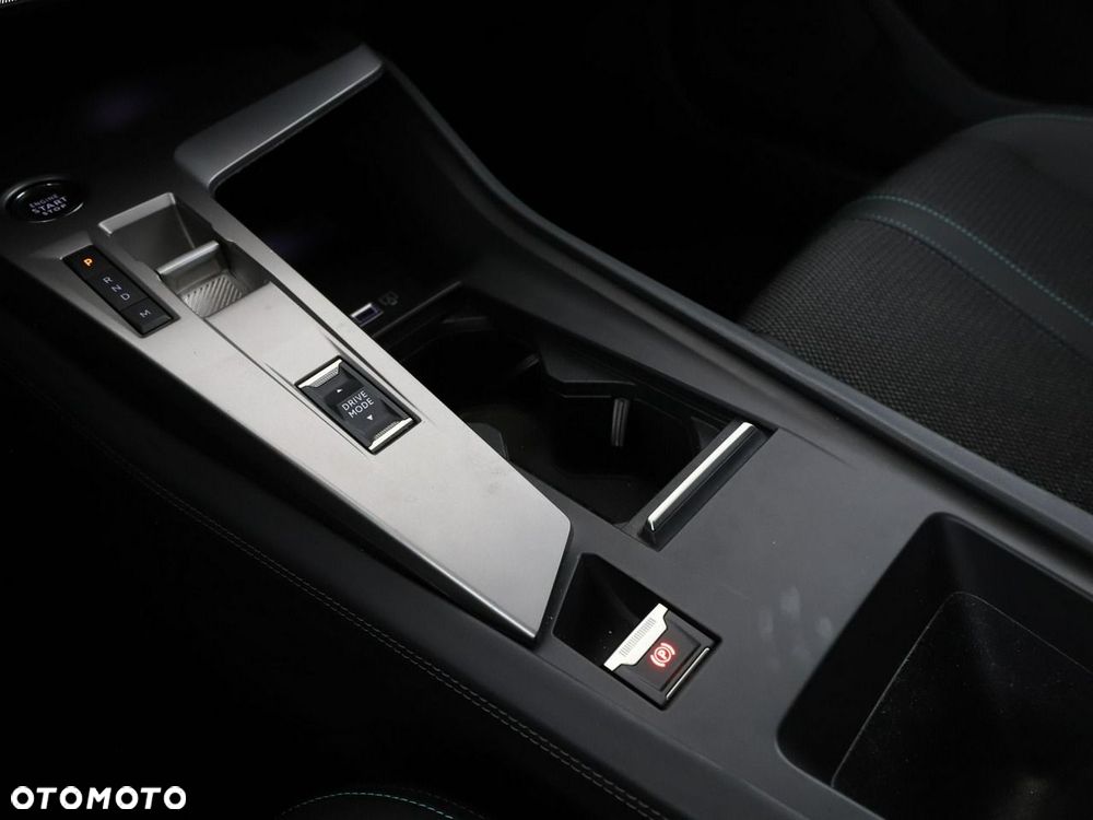 Peugeot 308 1.2 PureTech Allure S&S - 32