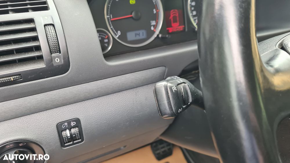 Volkswagen Sharan 1.9 TDI Automatik United - 21