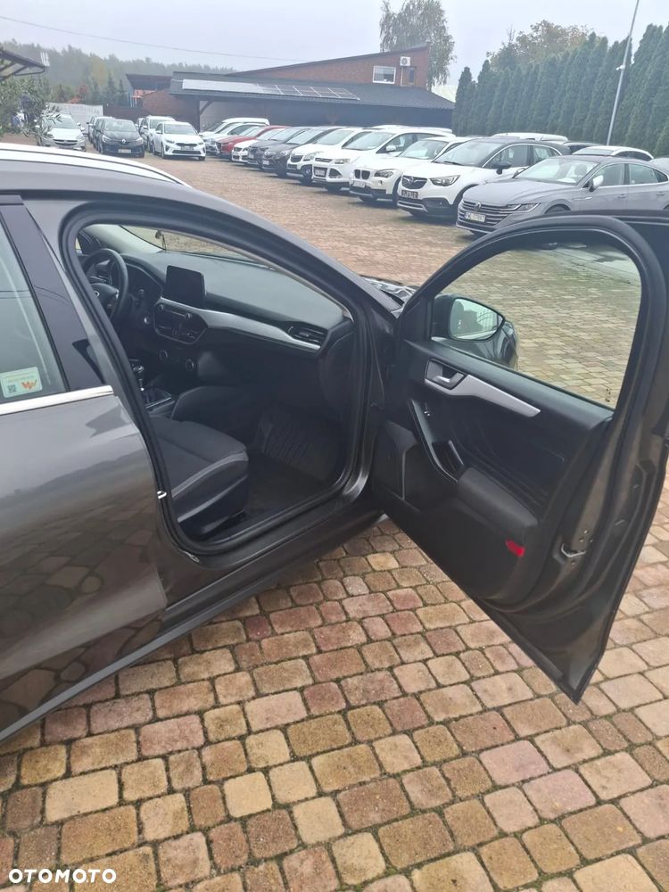Ford Focus 1.0 EcoBoost Connected - 17
