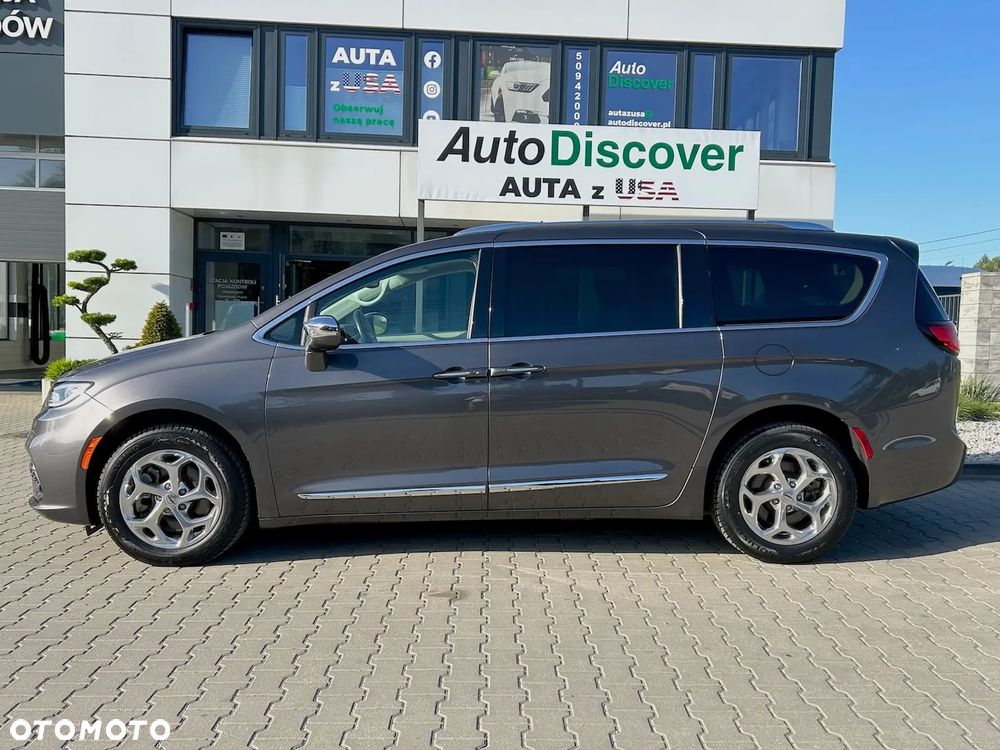 Chrysler Pacifica - 4