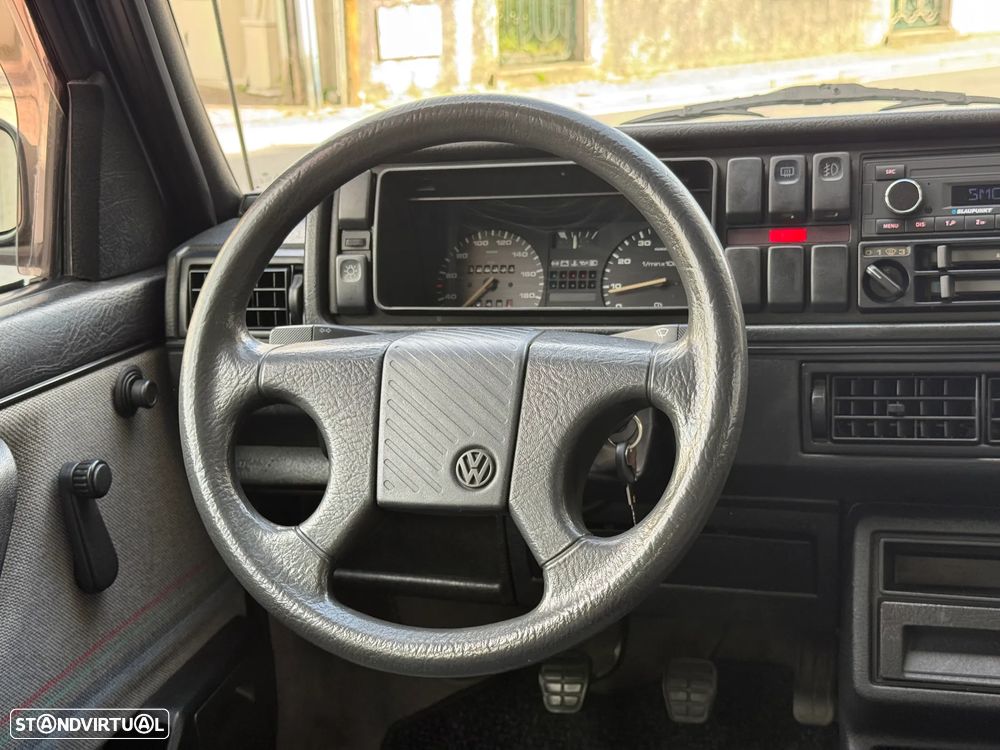 VW Golf 1.3 GL - 16