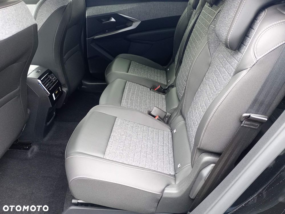Peugeot 5008 - 12