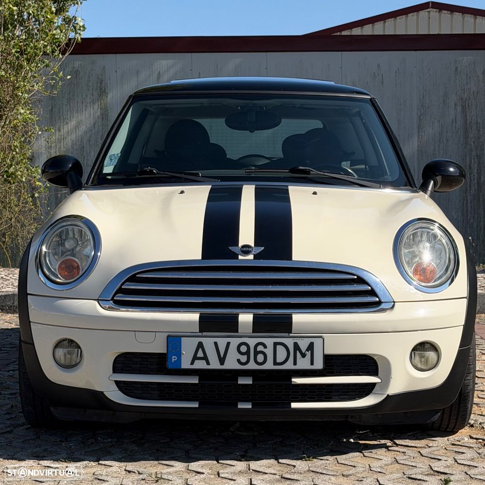 MINI 3 Portas Cooper D - 2