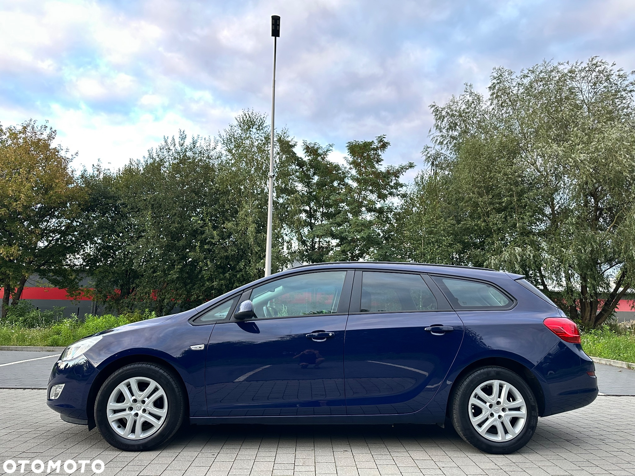 Opel Astra 1.6 - 10