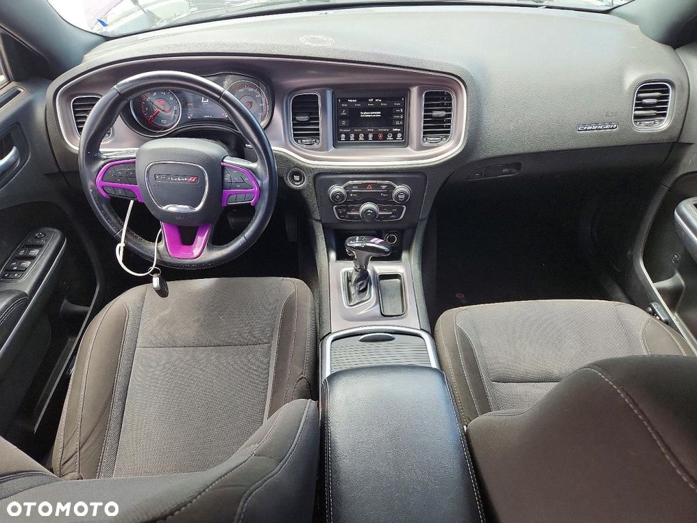 Dodge Charger - 7