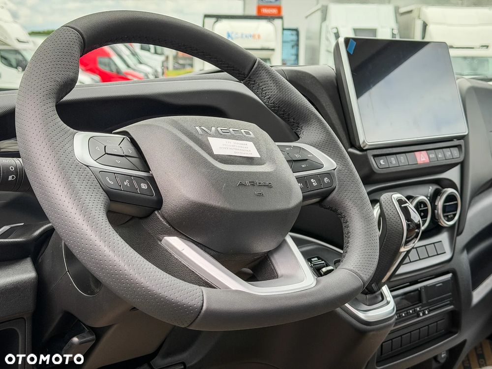 Iveco Daily 35S18HA8 3.0 Diesel 180 KM AT8 (Zf) Autolaweta, z cert. VDI. - 23
