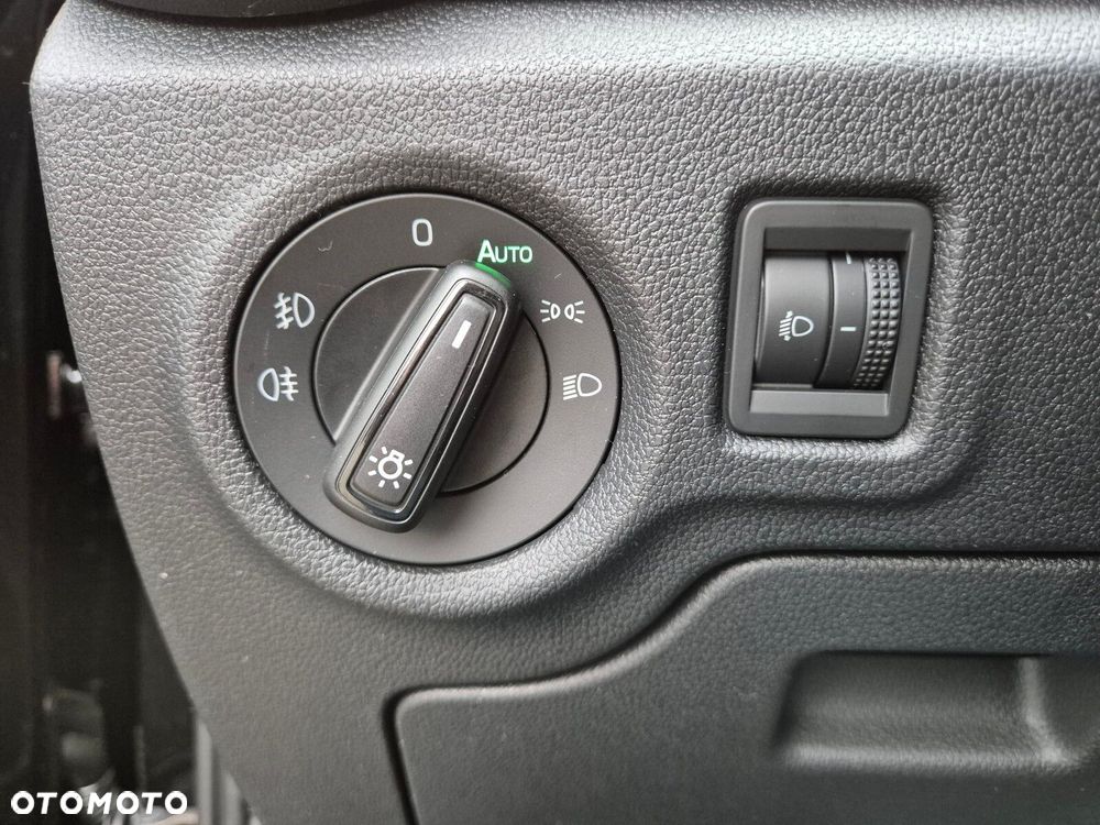 Skoda Fabia 1.0 Essence - 20