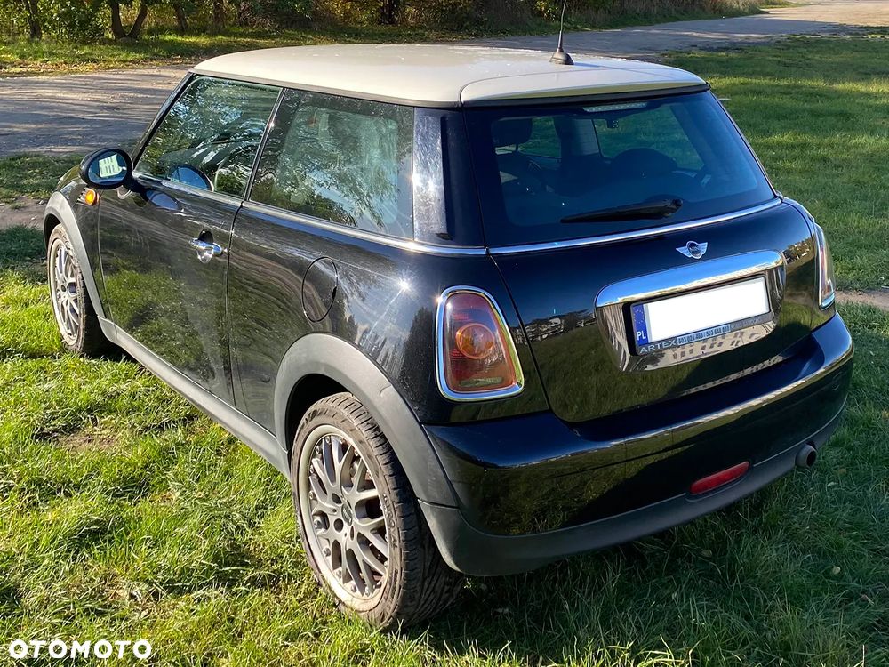 MINI ONE Standard - 13