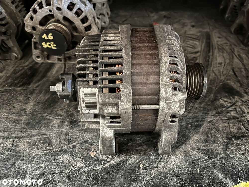 Alternator 2.0 DCI Renault Espace IV 8200654789 - 3