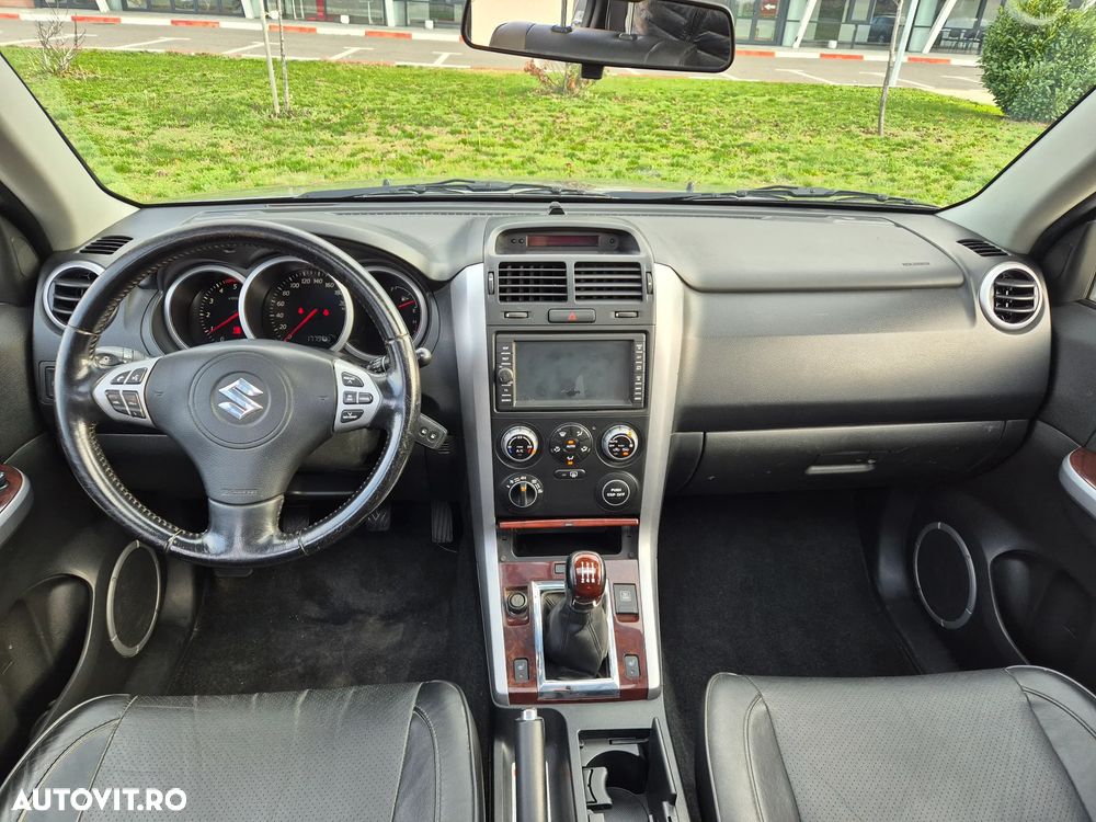 Suzuki Grand Vitara 1.9 DDiS Club DPF Family - 4