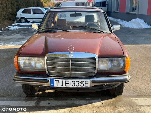 Mercedes-Benz W123 - 2