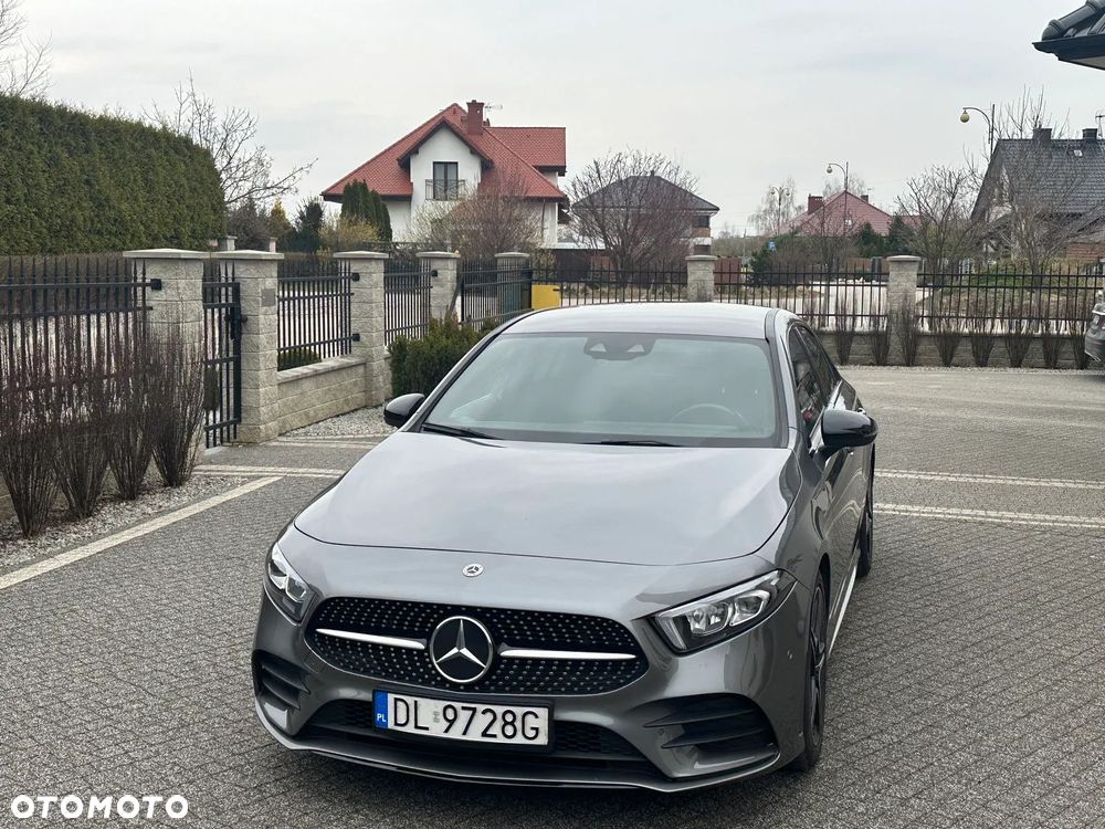 Mercedes-Benz Klasa A 200 AMG Line 7G-DCT - 3
