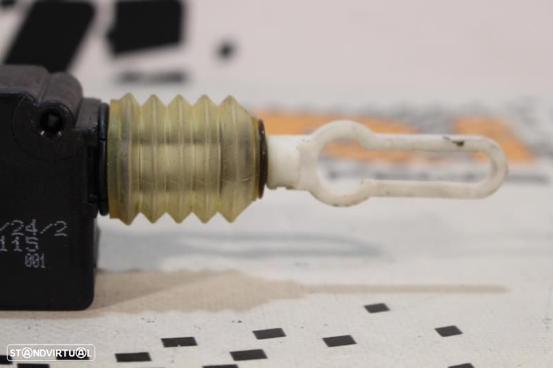 Fecho Da Mala Audi A3 (8L1)  4B9962115 / 4B9 962 115 - 3