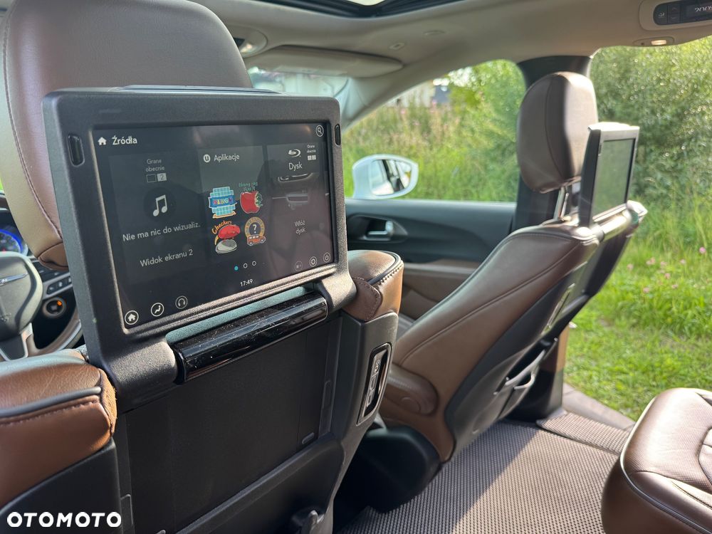 Chrysler Pacifica - 34
