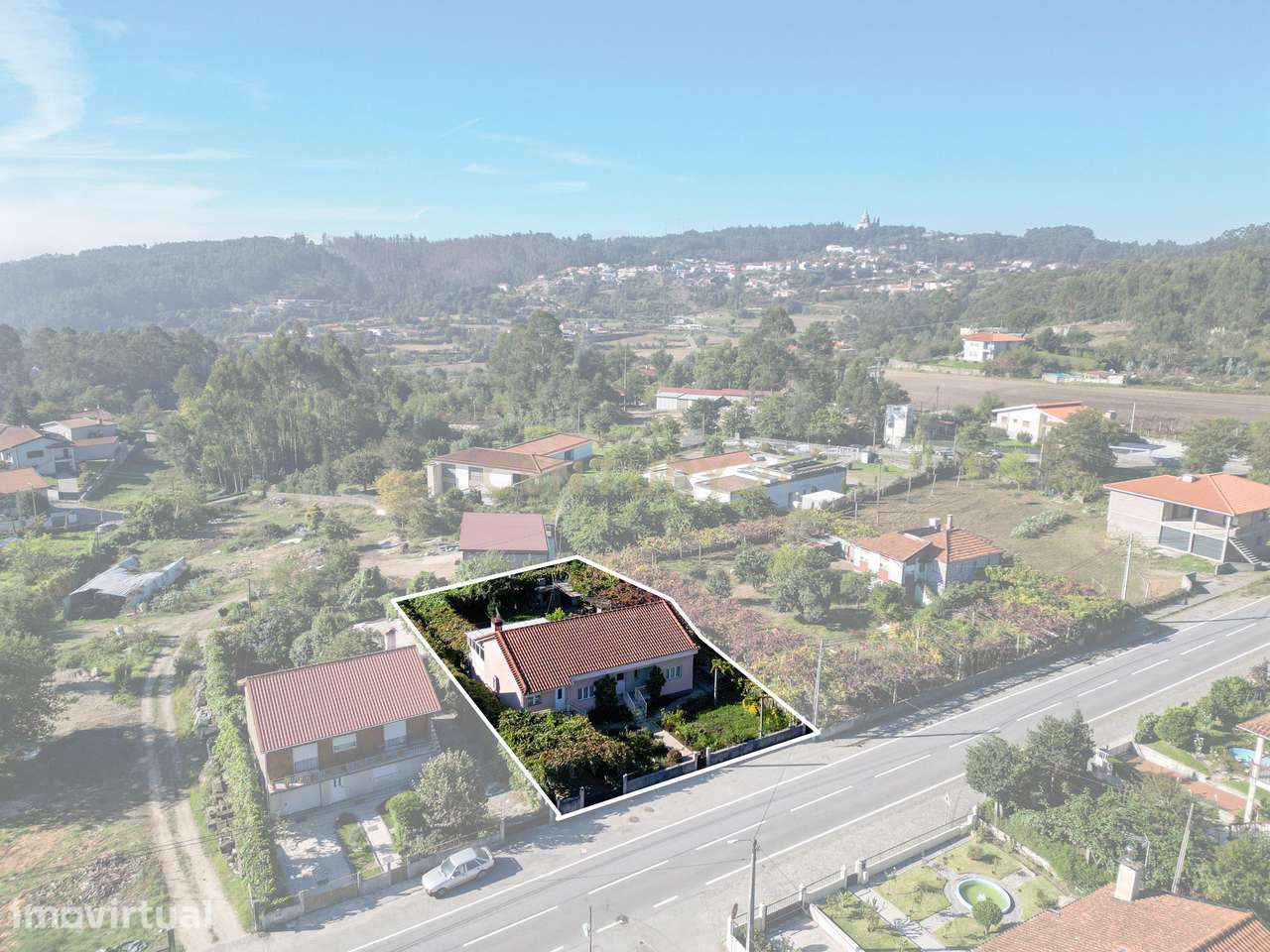 MORADIA T3 EM ESPINHO - BRAGA | 800 M² DE TERRENO | JARDIM | VISTA PAN - Grande imagem: 2/30