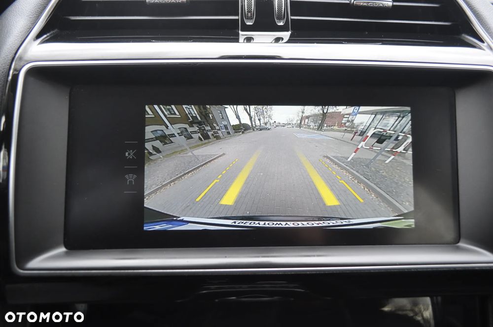 Jaguar F-Pace 20d AWD Prestige - 20