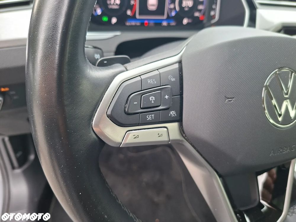 Volkswagen Passat - 24