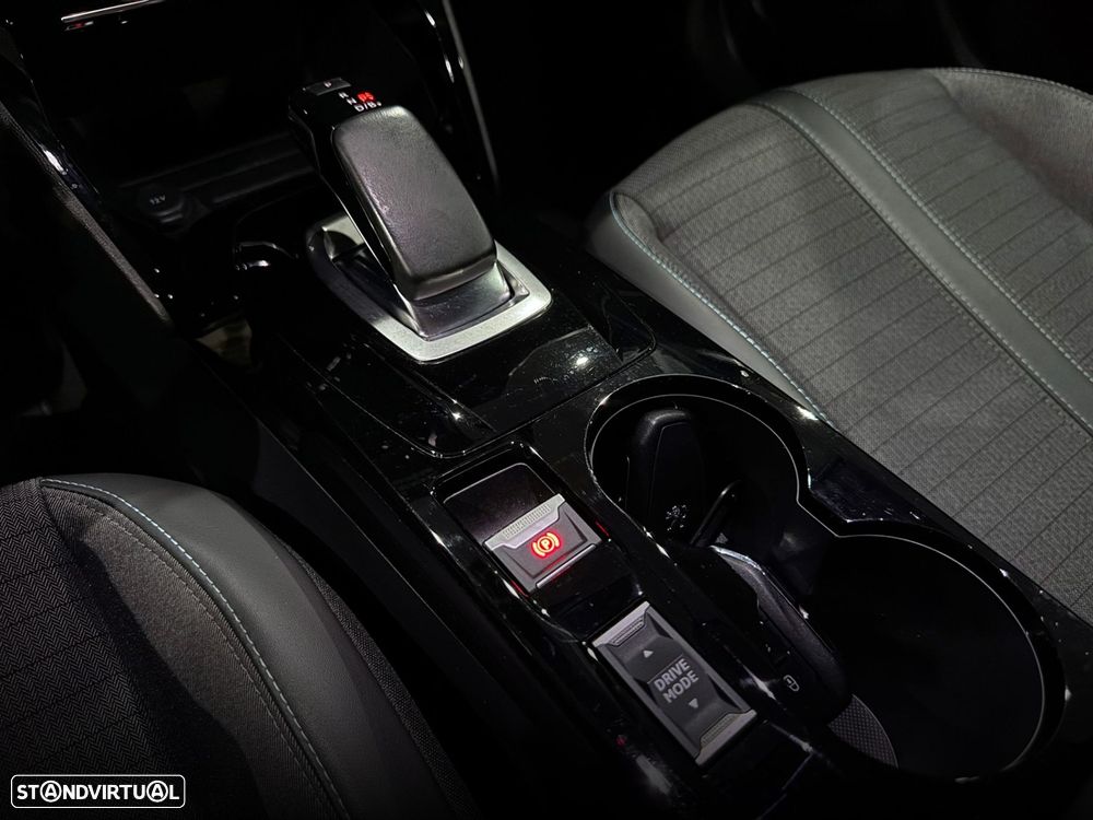 Peugeot e-2008 50 kWh Allure Pack - 29