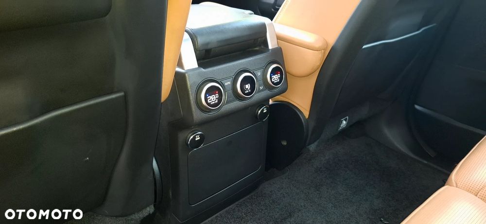 Land Rover Discovery 3.0 TD6 HSE Luxury - 19