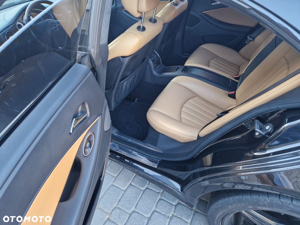 Mercedes-Benz CLS - 10
