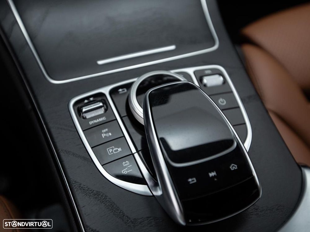 Mercedes-Benz C 300 - 26