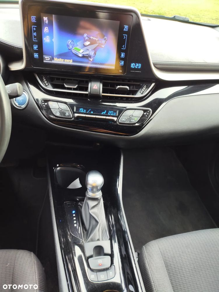 Toyota C-HR - 21
