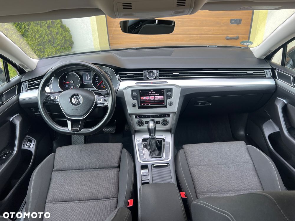 Volkswagen Passat - 13