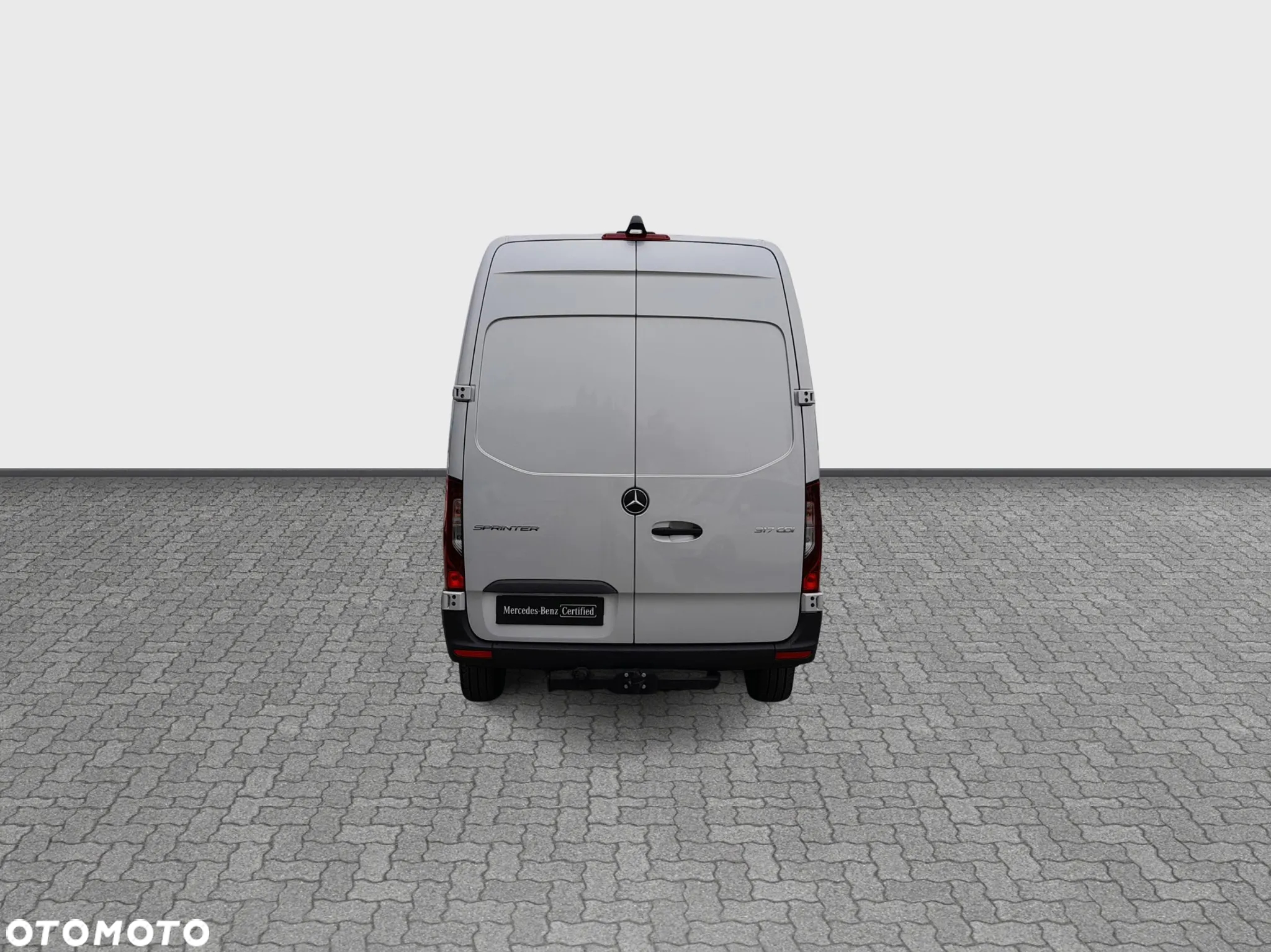 Mercedes-Benz Sprinter - 4