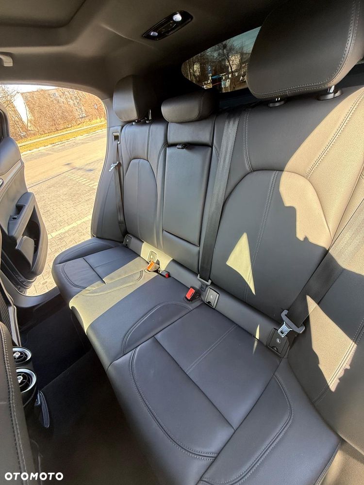 Alfa Romeo Stelvio 2.0 Turbo 16V AT8-Q4 Ti - 8