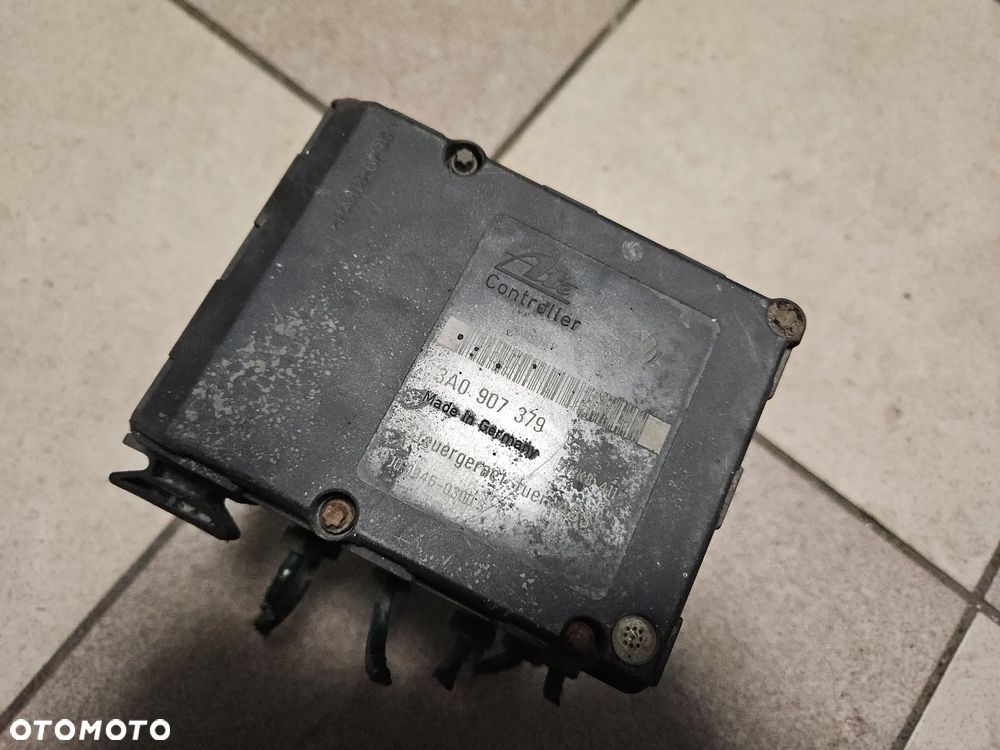 Pompa hamulcowa ABS VW Passat B4 Golf III Audi 80 B4 3A0907379 - 4