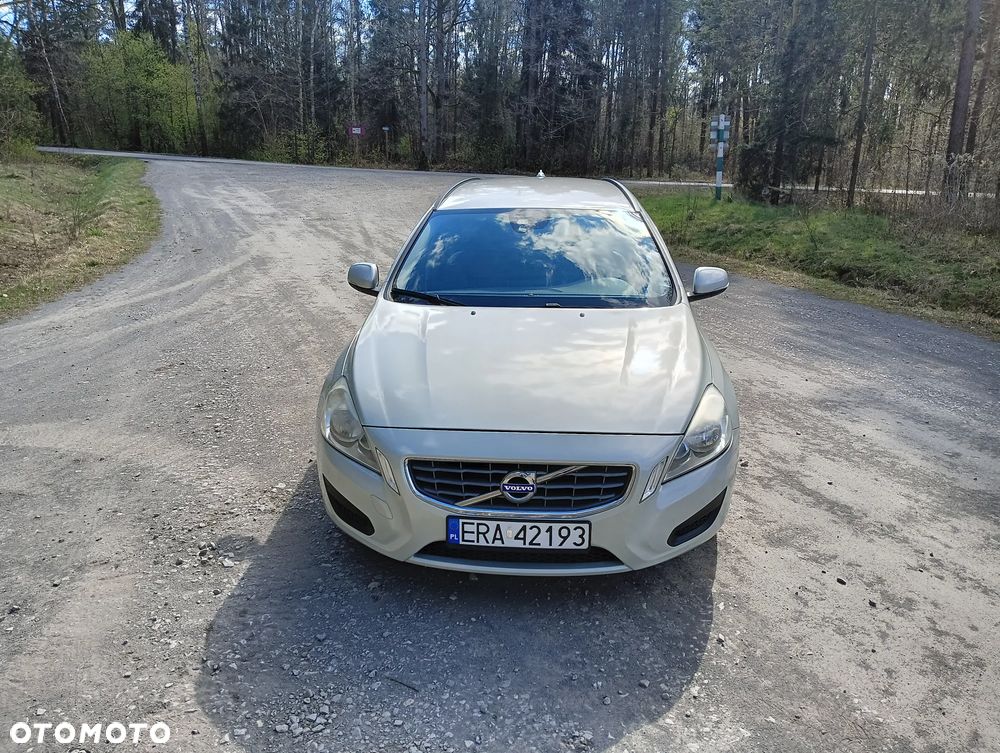 Volvo V60 D3 Summum - 16