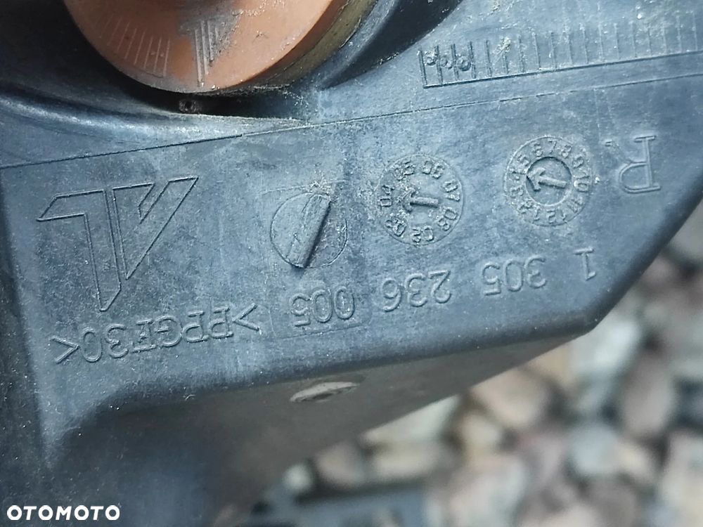 BMW E46 COUPE / CABRIO LIFT ( PO LIFT ) ORYGINALNE LAMPY PRZÓD MARKI AL Automotive Lighting LEWA / PRAWA EUROPA POD ŻARÓWKĘ H7 + BIAŁE KIERUNKOWZKAZY O NR. 63 12 7 165 889 / 63 12 7 165 890 / 63 12 7 165 919 / 63 12 7 165 920 OEM W BARDZO DOBRYM STANIE - 40