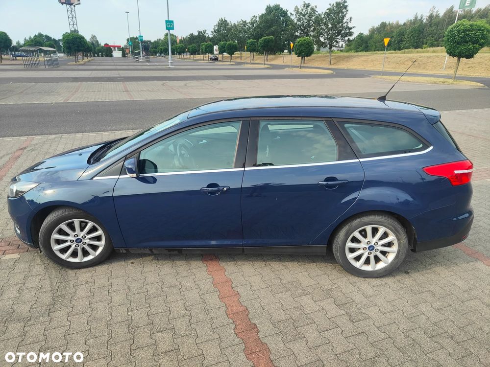 Ford Focus 1.5 EcoBoost SYNC Edition ASS - 4