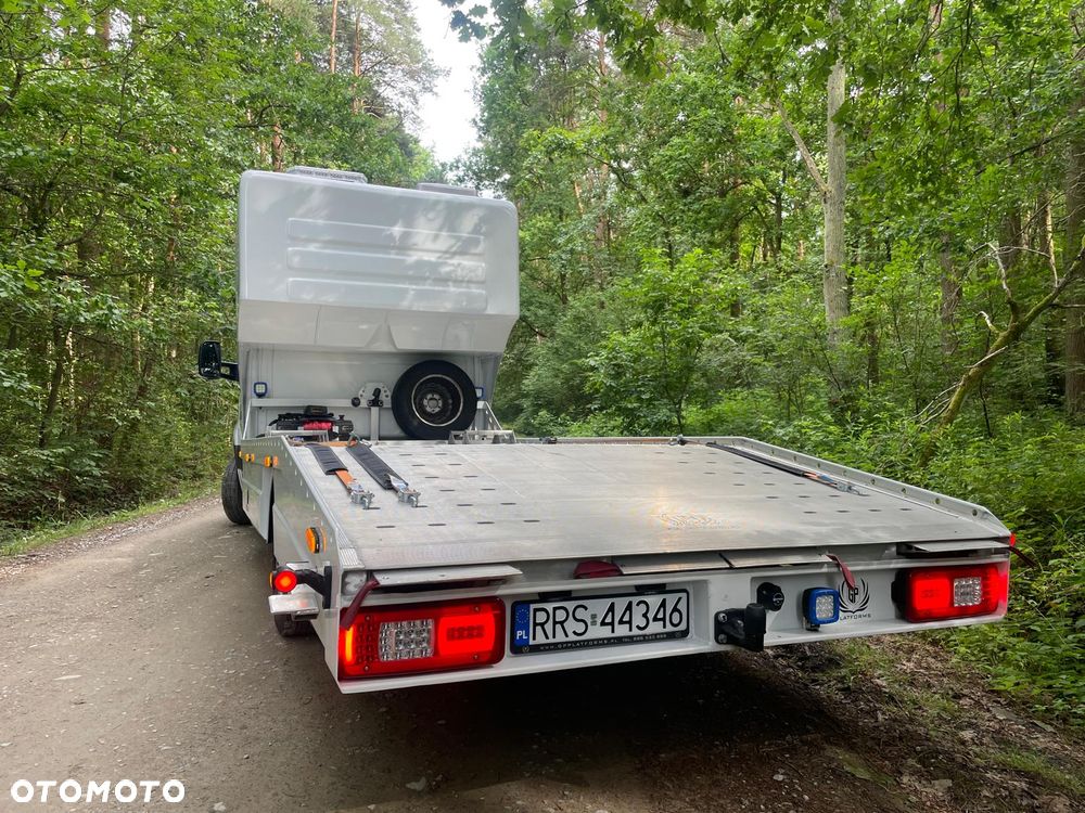 Mercedes-Benz Sprinter - 6